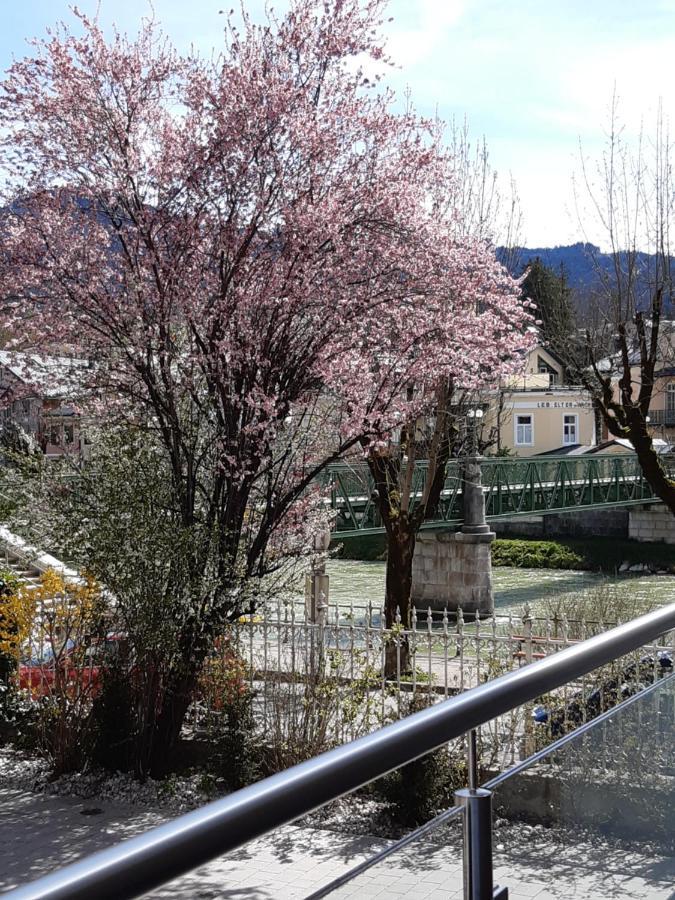 Kristall Doppelzimmer Direkt Im Zentrum, Balkon バート・イシュル エクステリア 写真